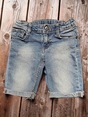 CRAZY 8 Kids' Light Blue Denim Shorts Size 6. Excellent Condition!